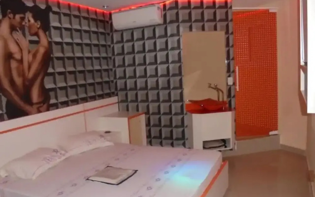 Motel Fest - Adults Only