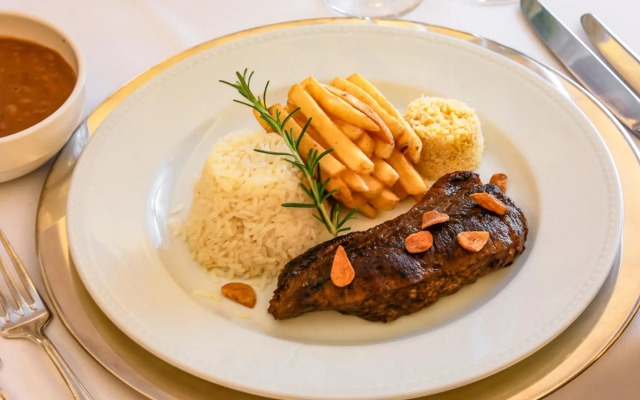 Estanplaza International