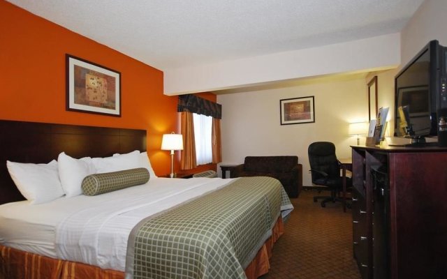 Baymont Inn & Suites Delaware