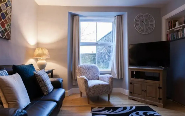 1 Bedroom Flat In Edinburgh