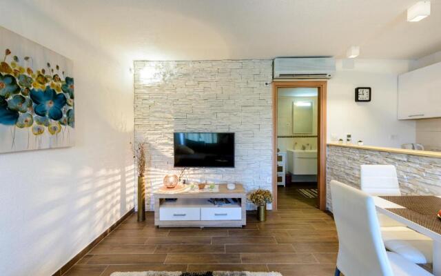 Apartment Mistral