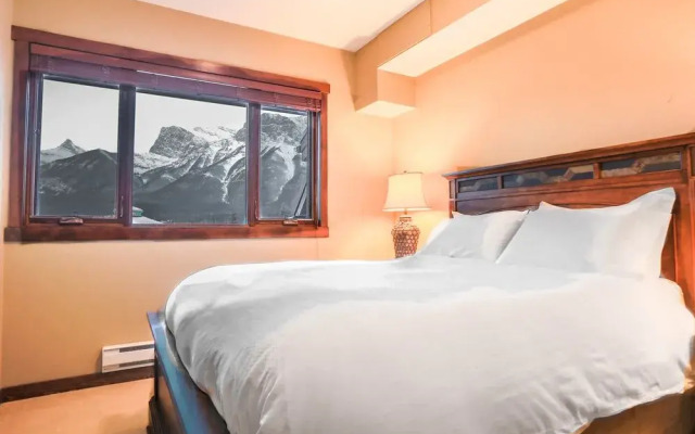 Beautiful Peak Vista - 2BR w Stunning Mt Views