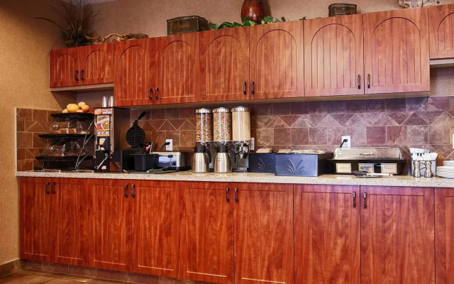 Best Western Diamond Inn