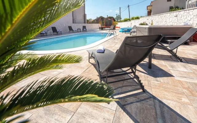 4 Great Villa Ancora For 12 Guests