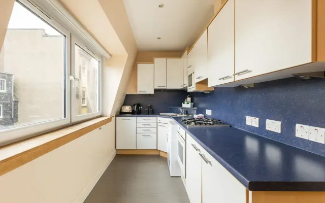 Amazing Castle View Apartment