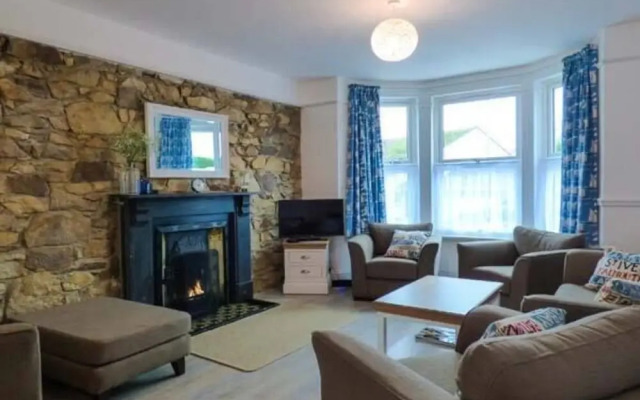 Hillview Cottage