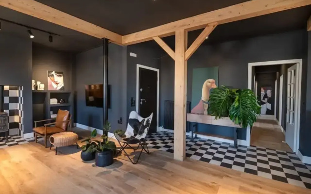 City s Best-kept Secret Chic Luxe Getaway