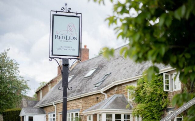 The Red Lion at Hellidon