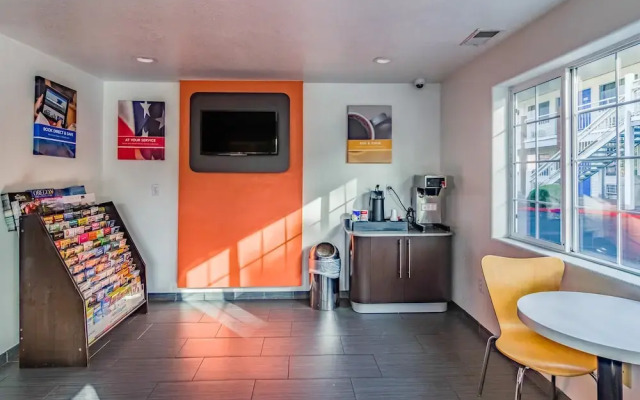 Motel 6 Gresham