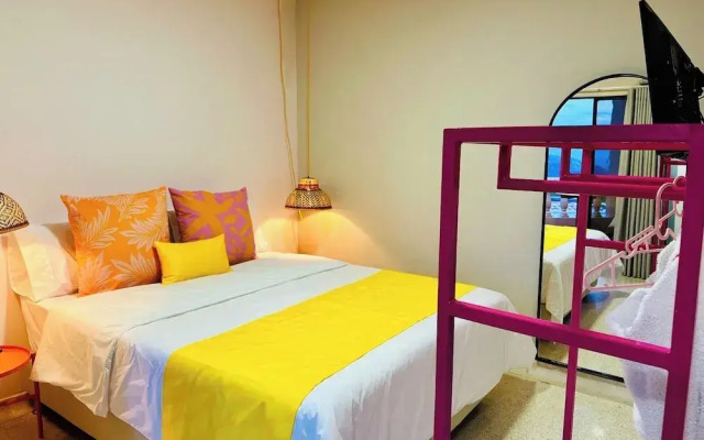 Del Tropico Hotel