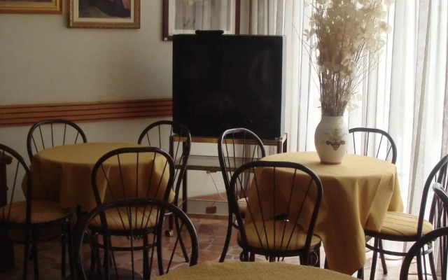 Hotel Arcade