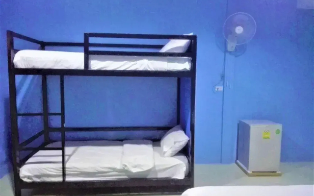 Lanta Mother Hostel