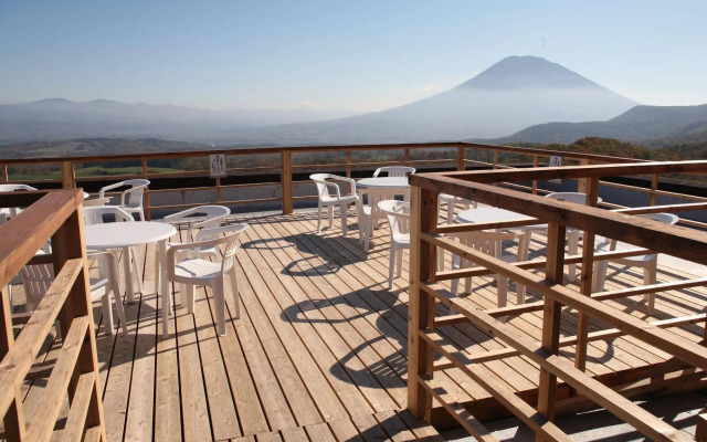 Natural Resort Niseko Weiss Hotel