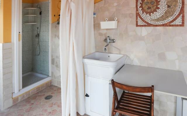 Traditional Holiday Home in Torre Dell'orso With Patio