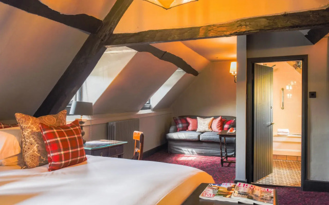 The Lygon Arms - an Iconic Luxury Hotel
