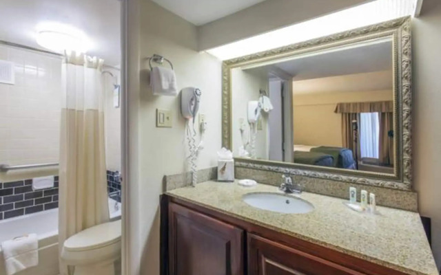 Quality Inn Savannah Historic District