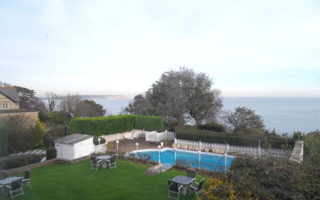 Luccombe Hall Hotel