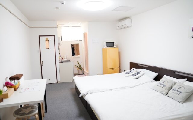 Metro Hanazonocho Apartment 1