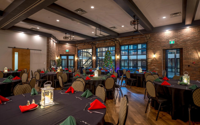 Coast Nisku Inn & Conference Centre