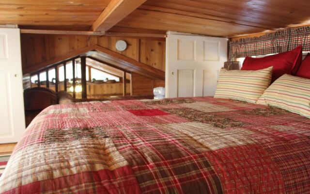 The Cabins at Shale Lake