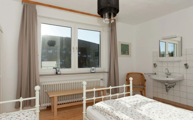 Sophisticated Holiday Home in Schwalefeld near City Center