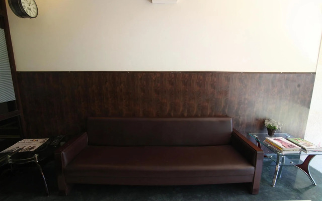 OYO Premium Jaipur Airport 2