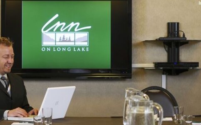Inn On Long Lake