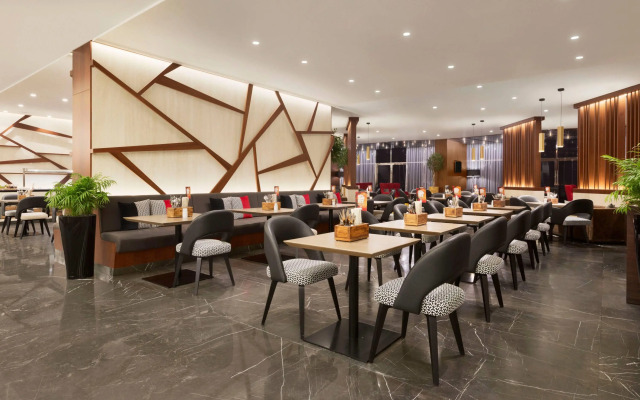 TRYP by Wyndham Dubai Hotel
