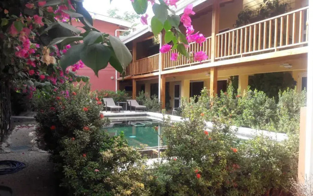 Bellavista Suites By Villas Verdes