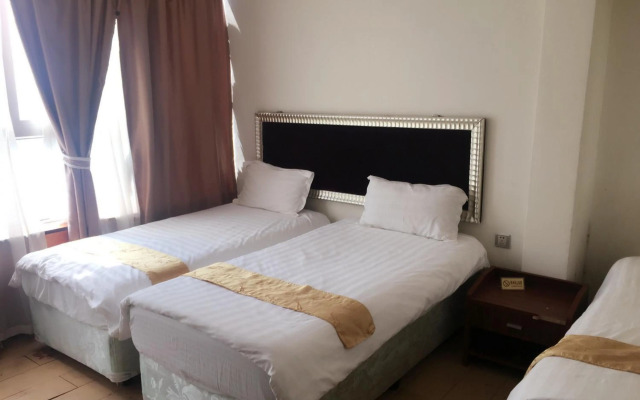 Shengtang Business Hotel