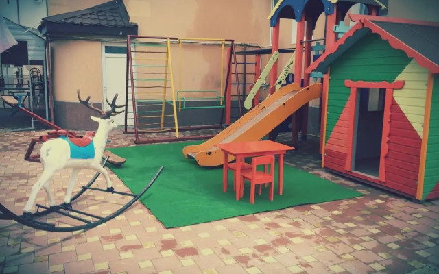 Ksenofont i Maria Guesthouse