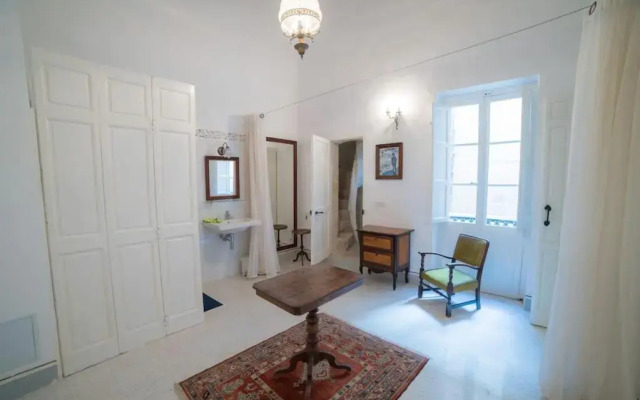 HT 2 - One bedroom apartment with roof terrace