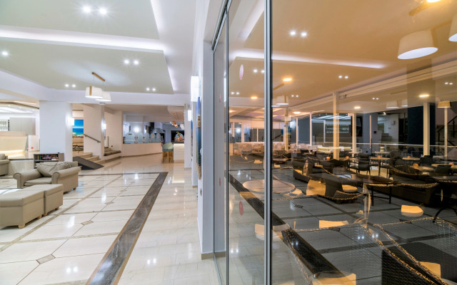 Horizon Beach Hotel
