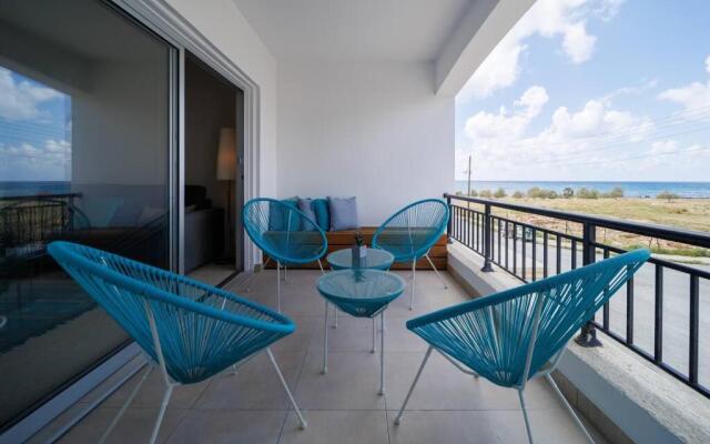 2bed Apartment by the Sea