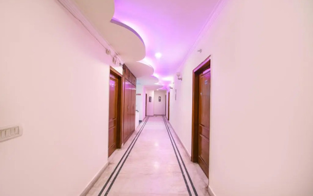 Gracious Inn Hotel by OYO Rooms