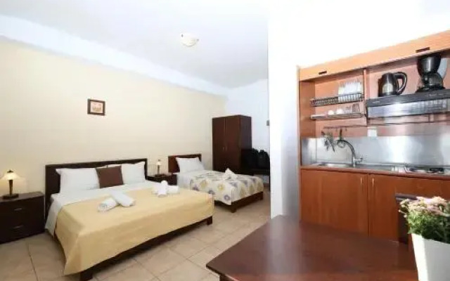 Palirria Hotel & Studios