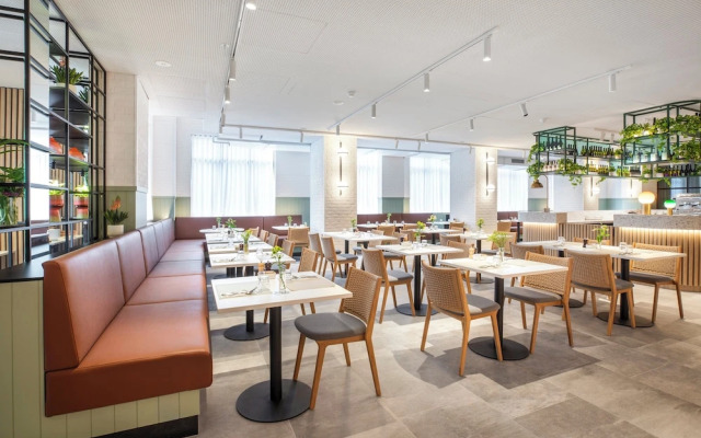 Holiday Inn Melbourne Bourke Street Mall by IHG