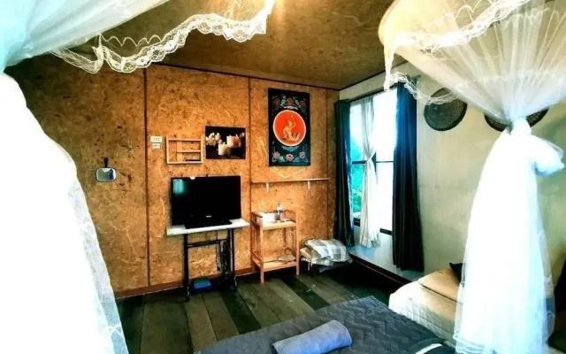 Metha Country View Homestay Singburi