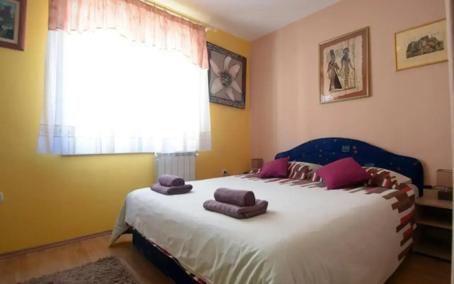 Gallery Premium 99-Apartment near Ammphiteatre