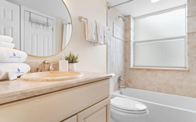 Seaspray East 825-gulf Front