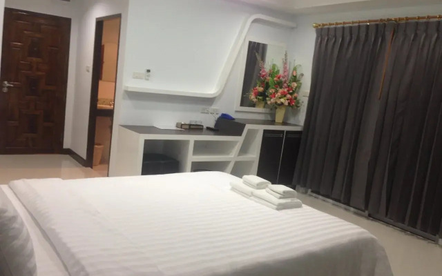 Praiyanan Place Hotel