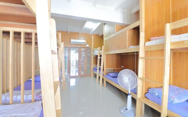 Saen Sabai Hostel