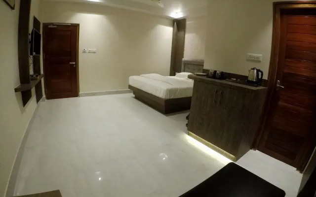 Hotel Serene Palace