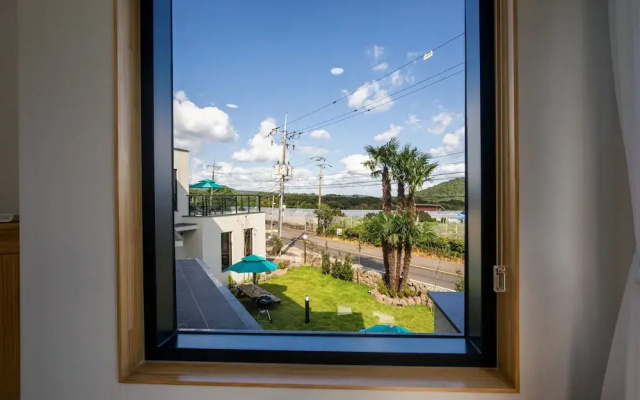 Donnaeko Private Pool Villa