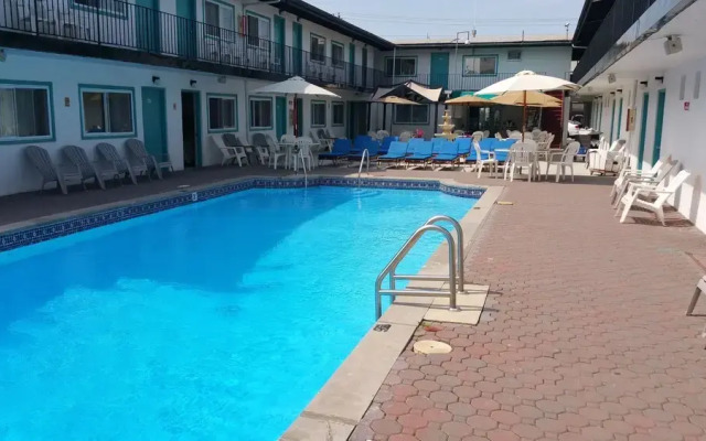 The Amethyst Beach Motel