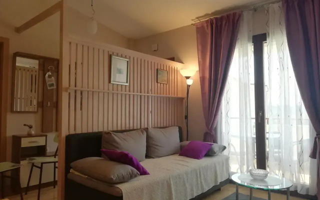 Idea Podstrana