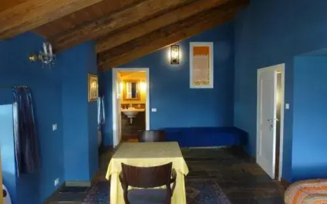 Inplait Libreria con Cucina e B&B