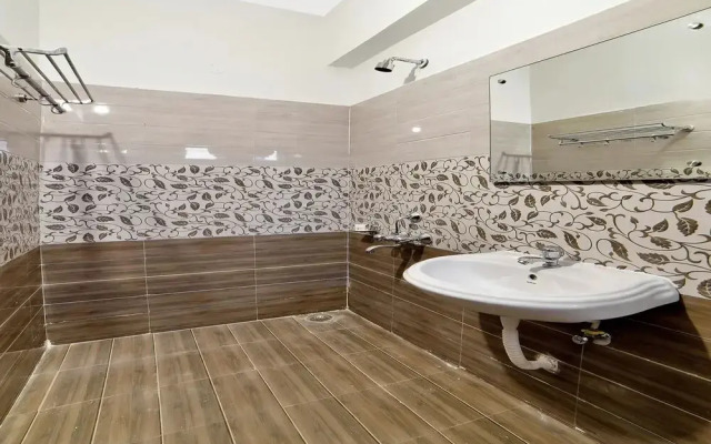 Amar Estates BY OYO Rooms