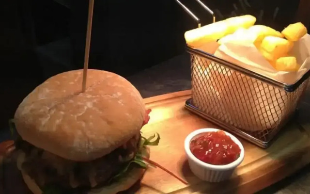 The Original Rosslyn Hotel