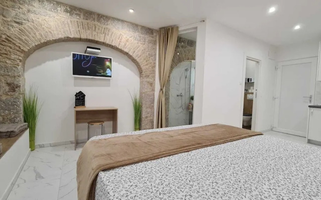 Tales Of Split-100 Meters From The Seafront